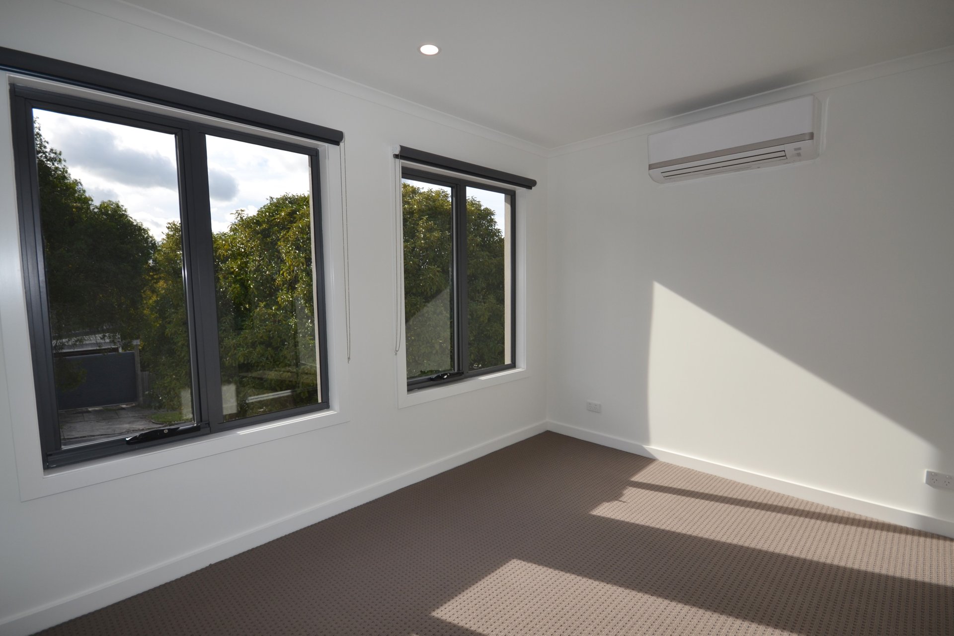 18 Derby Road, Kilsyth image 6