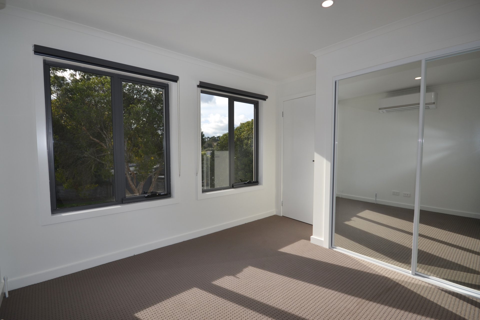 18 Derby Road, Kilsyth image 10