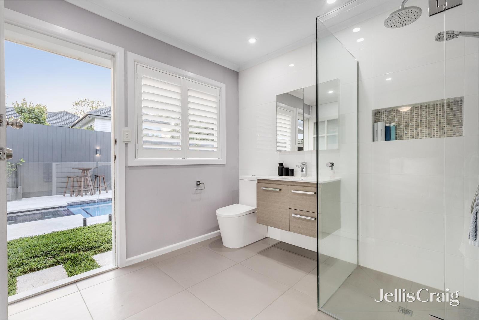 18 Diana Drive, Blackburn North image 10