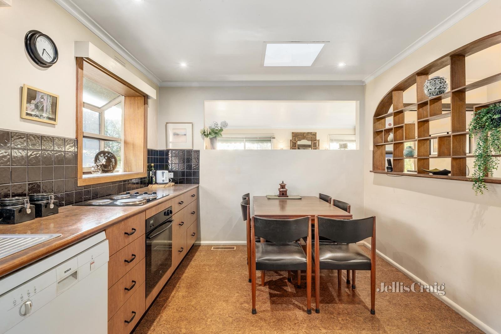 18 Dorset Street, Glen Waverley image 4