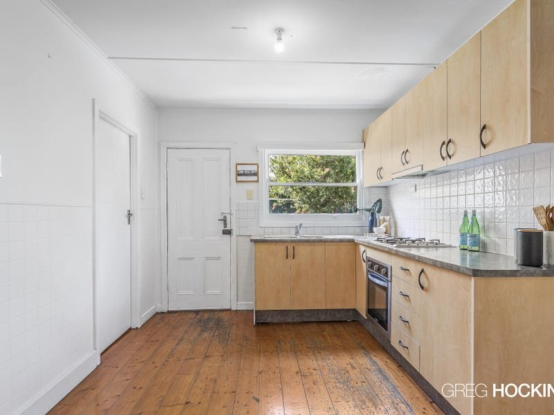 18 Dover Road, Williamstown image 8