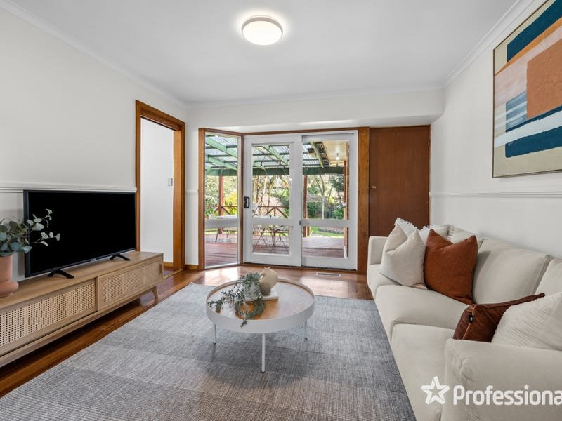 18 Dryden Concourse, Mooroolbark image 4