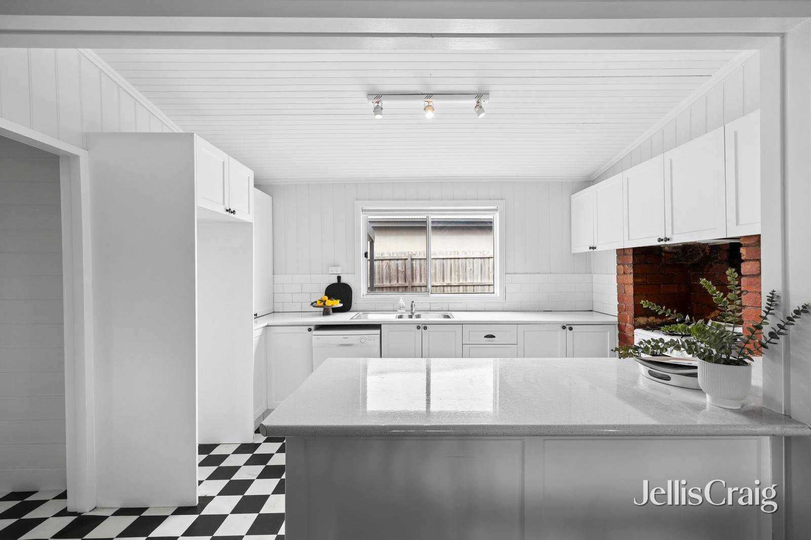 18 Ebden Street, Kyneton image 5