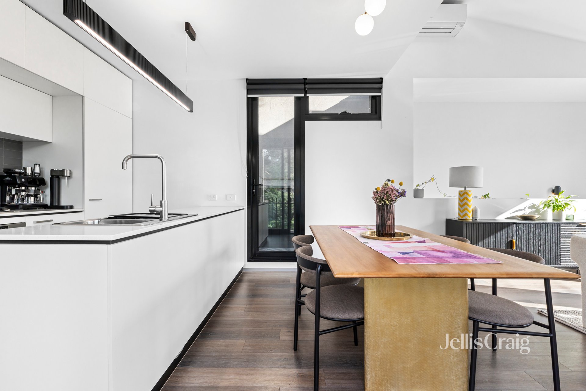 1/8 Egan Street, Richmond image 2