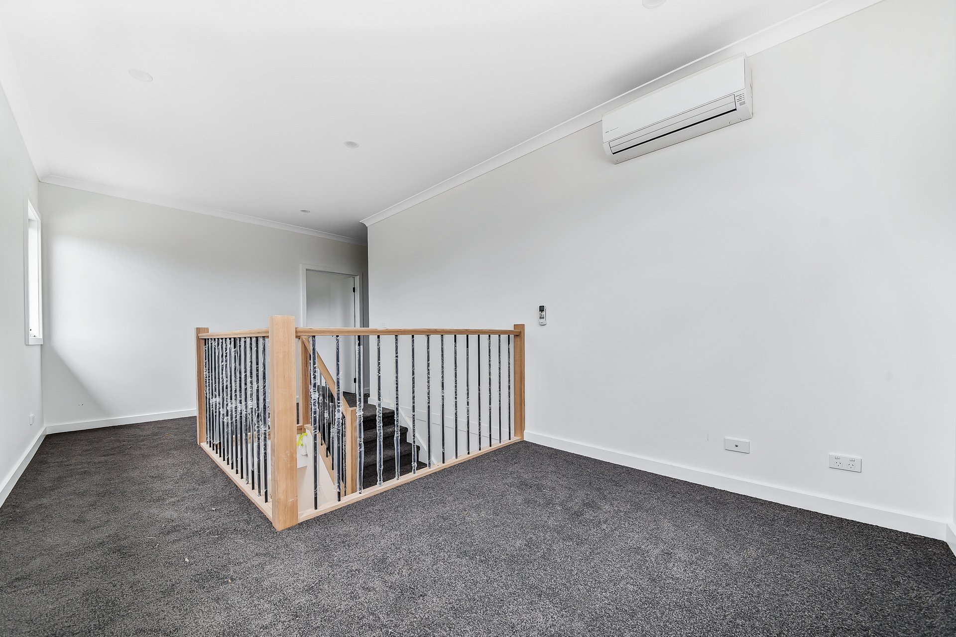 1/8 Elizabeth Court, Rowville image 5