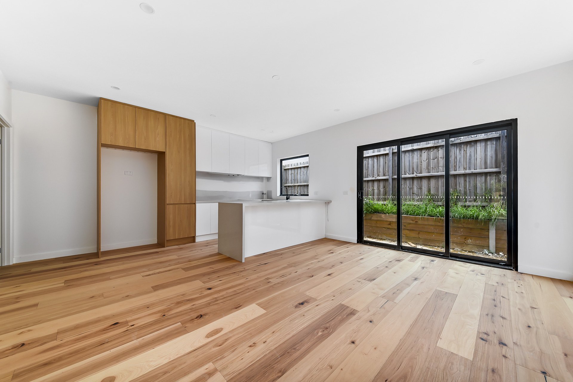 1/8 Elizabeth Court, Rowville image 4