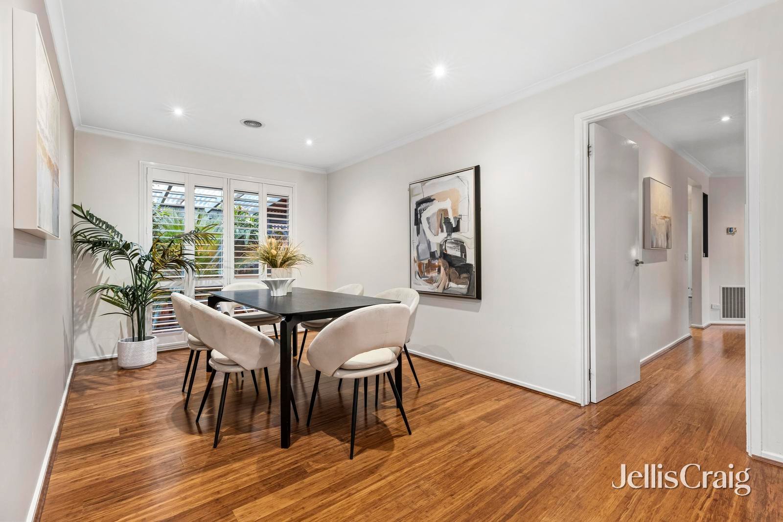 18 Ellenvale Drive, Narre&nbsp;Warren image 11