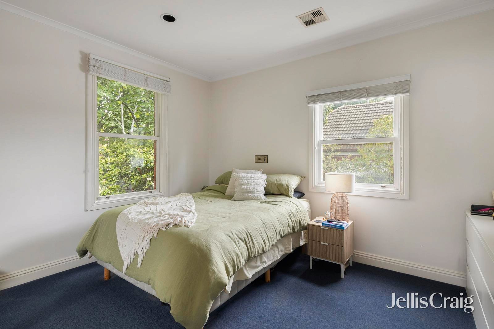 1/8 Elm Grove, Richmond image 10