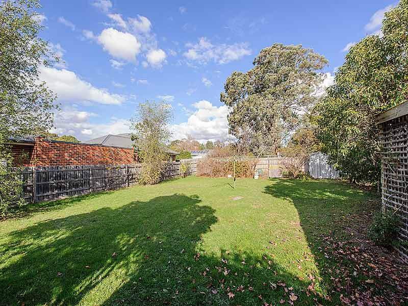 18 Farleigh Ave, Burwood image 4