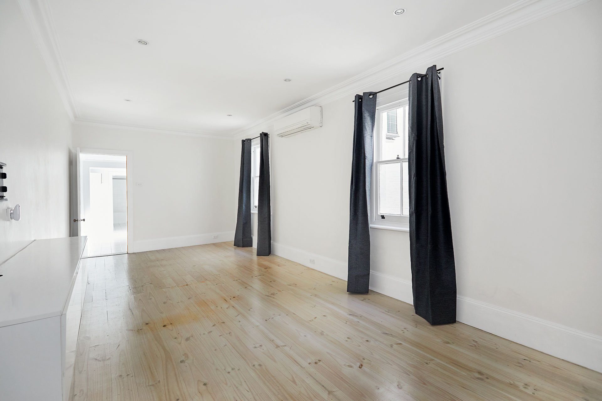 18 Finlay Street, Albert Park image 3