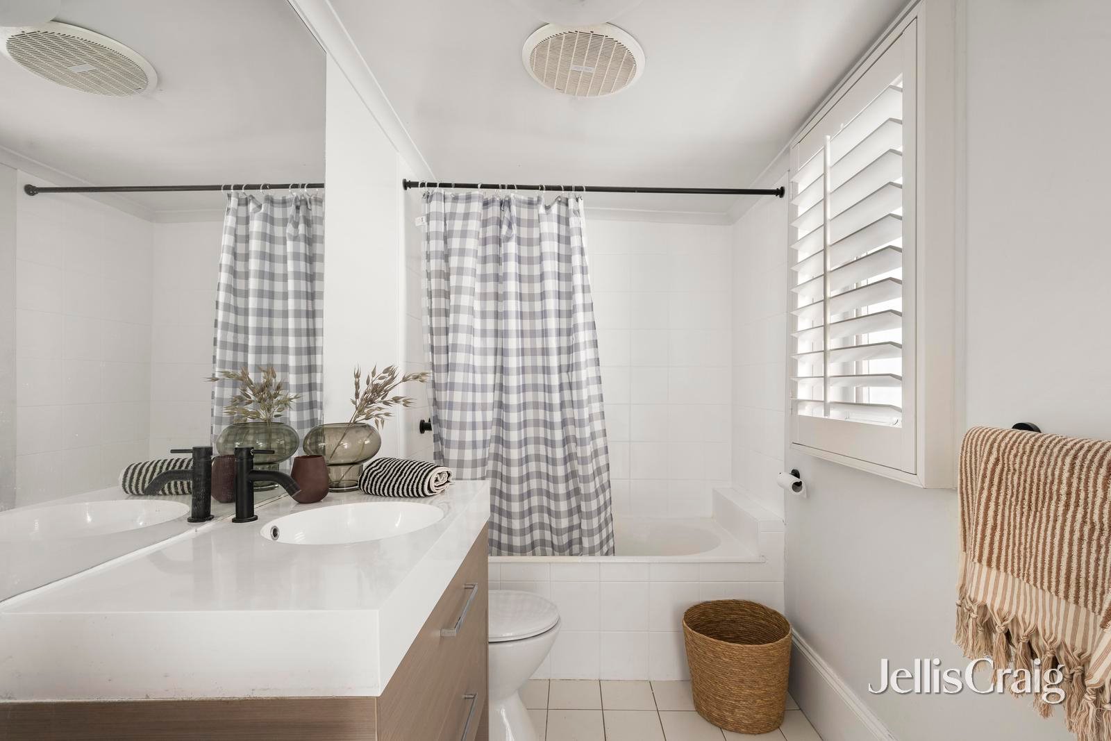 18 Finlay Street, Albert&nbsp;Park image 9