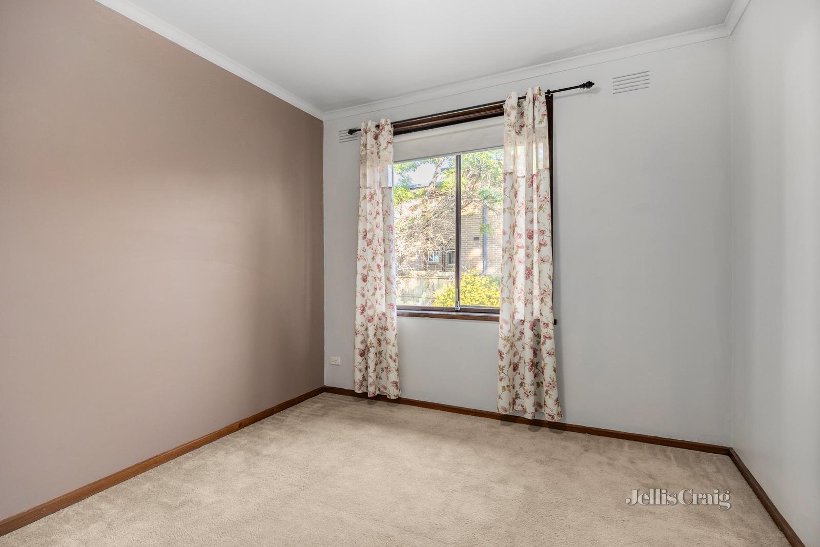 1/8 Firth Street, Doncaster image 5