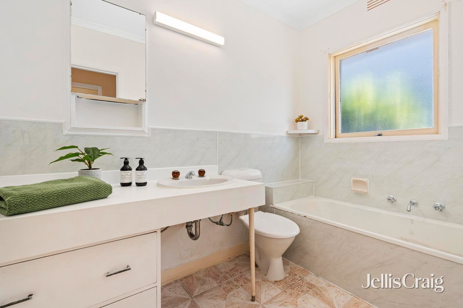 18 Folkestone Road, Glen&nbsp;Waverley image 10