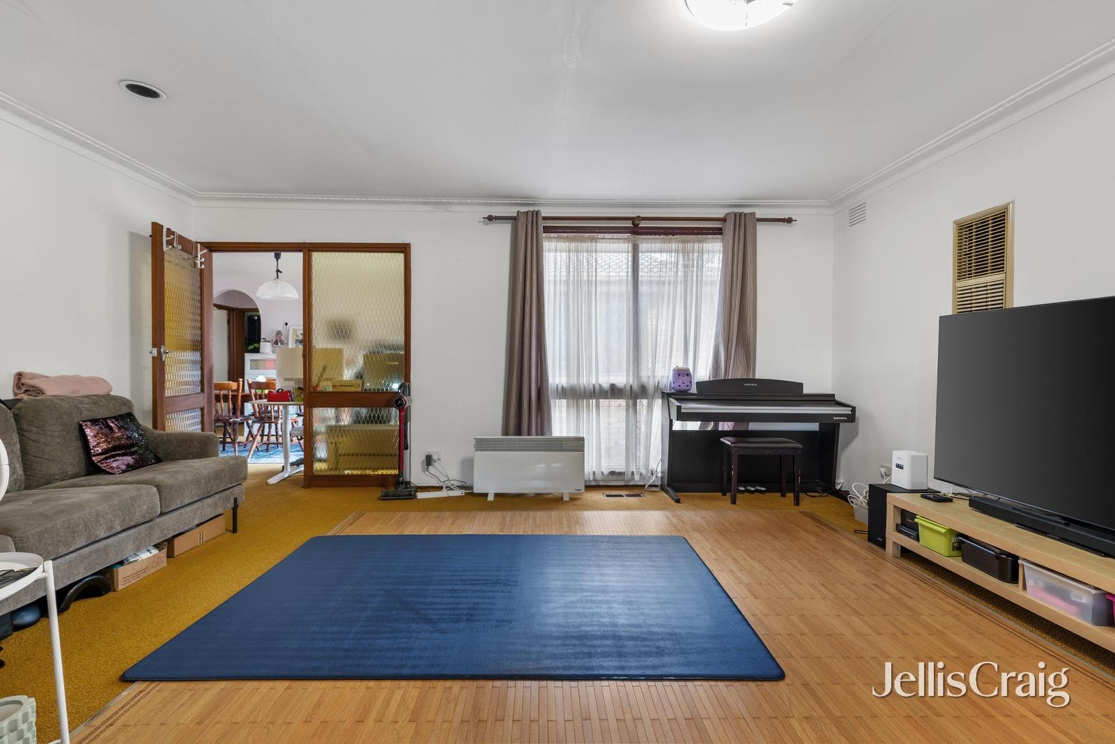 18 Gauntlet Avenue, Glen Waverley image 3