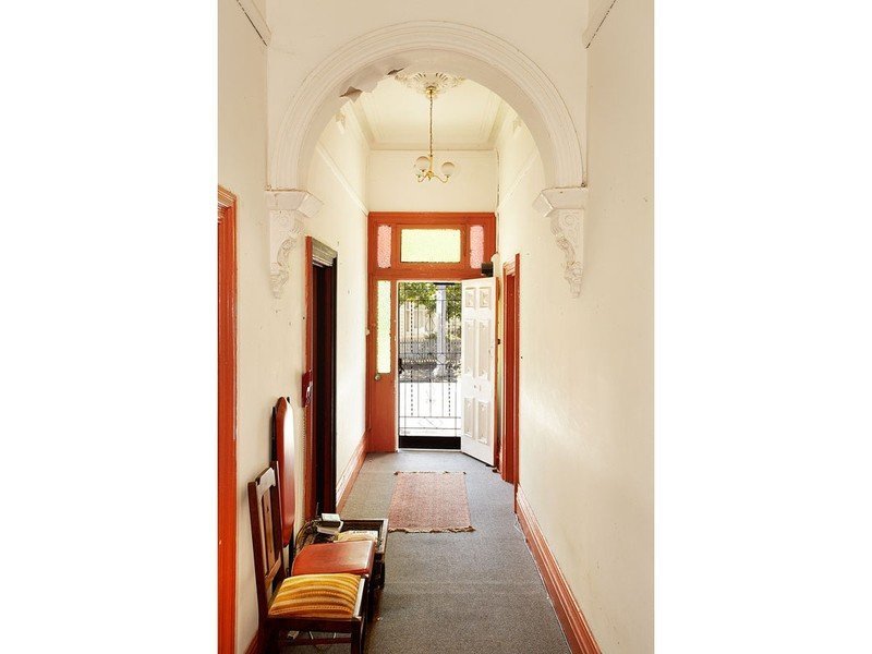 18 Gladstone Street, Windsor image 3