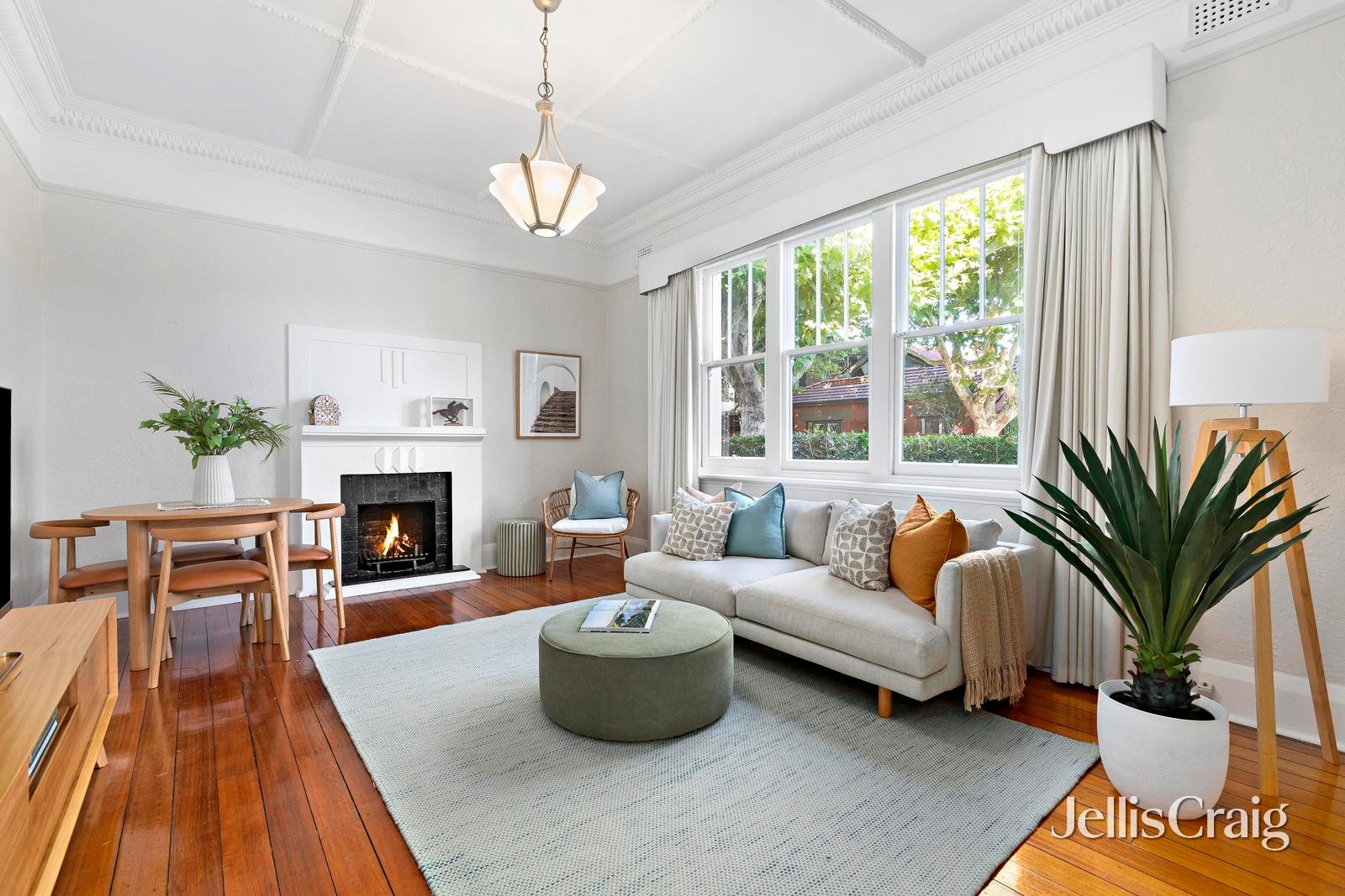 1/8 Glen Huntly Road, Elwood image 2