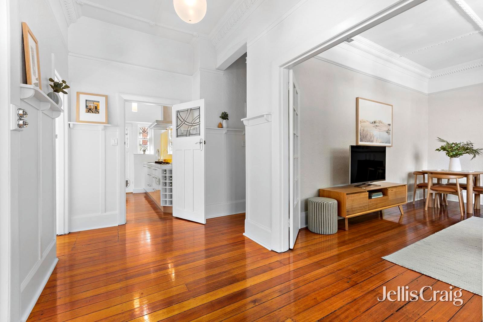 1/8 Glen Huntly Road, Elwood image 5