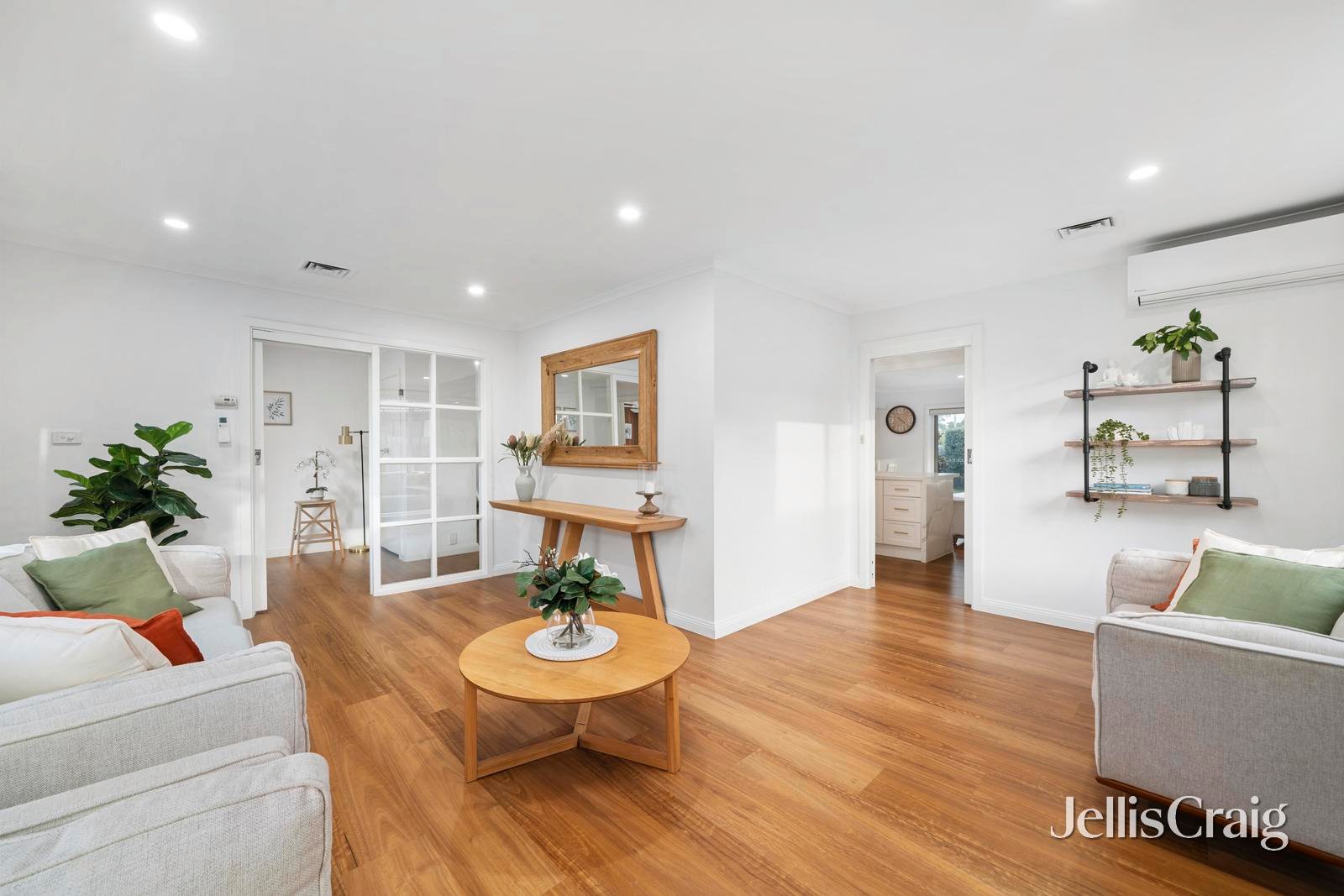 18 Glengariff Drive, Mulgrave image 2