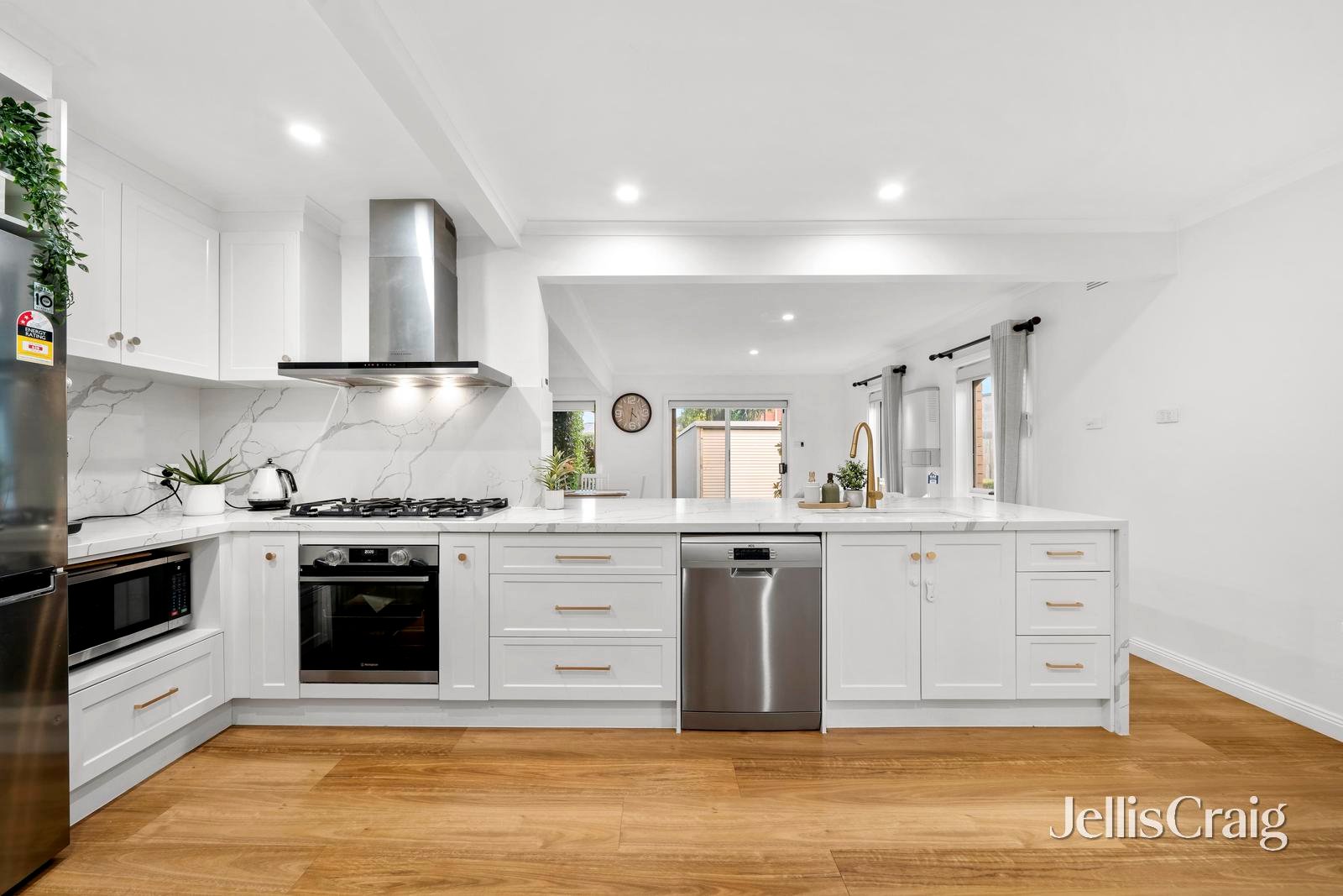 18 Glengariff Drive, Mulgrave image 5