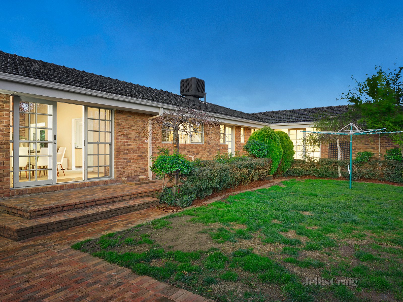 18 Goulburn Drive, Rowville image 10