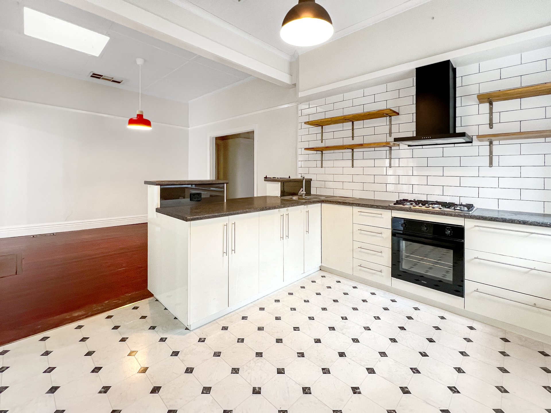 18 Guthrie Avenue, North&nbsp;Geelong image 3