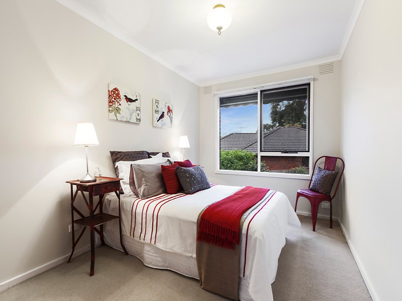 1/8 Halls Parade, Mitcham image 6