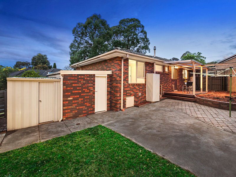 1/8 Halls Parade, Mitcham image 8