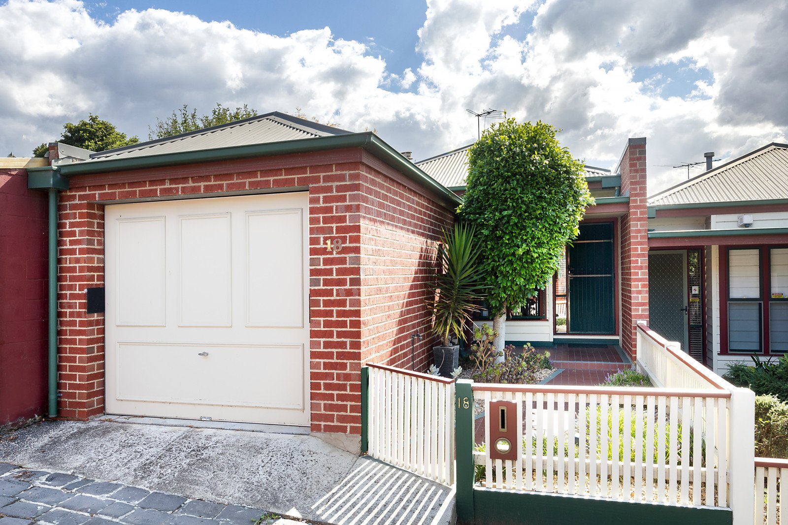 18 Hampden Road, Kensington VIC 3031