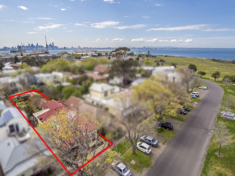 18 Hanmer Street, Williamstown image 2