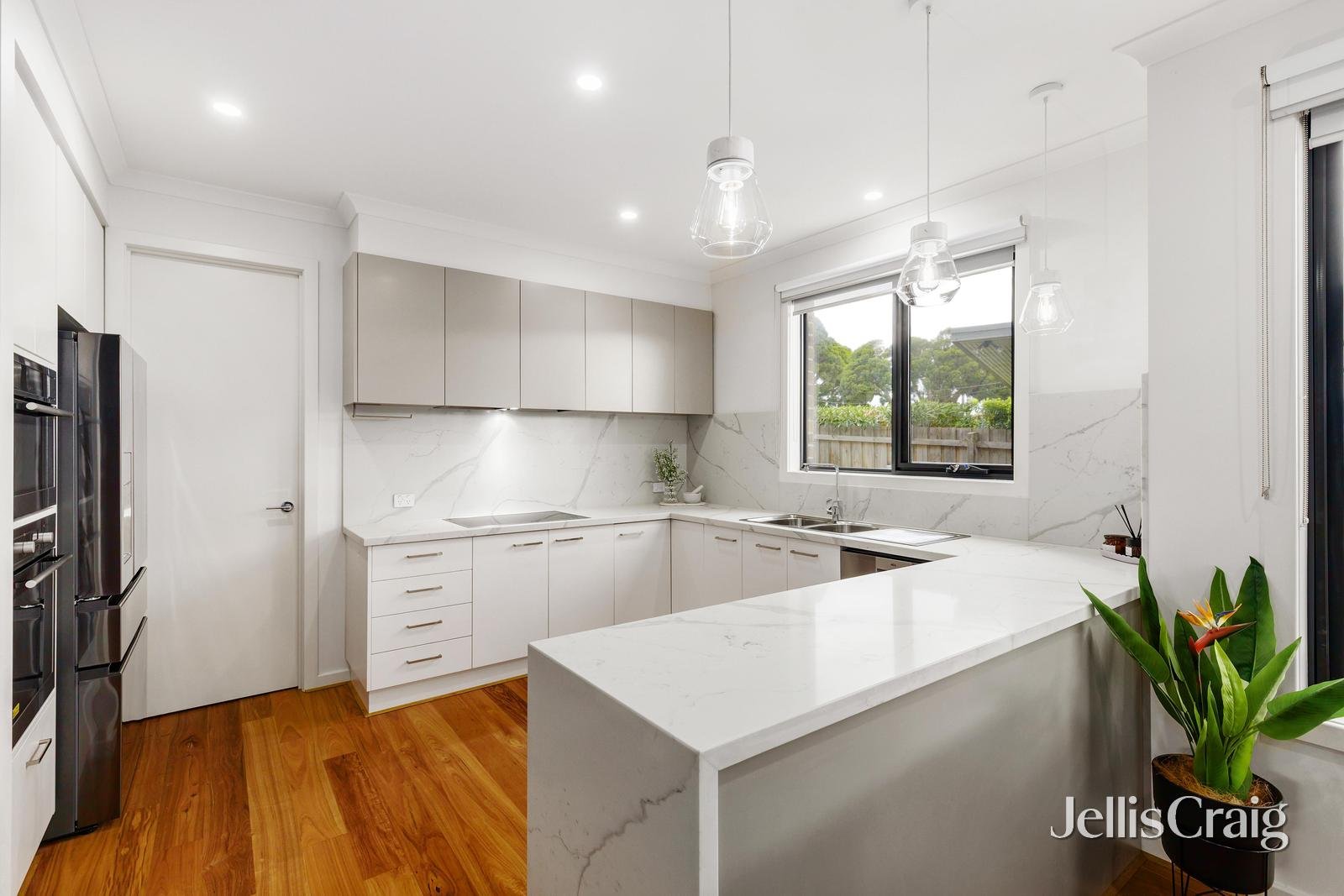 1/8 Havelock Street, Burwood image 3