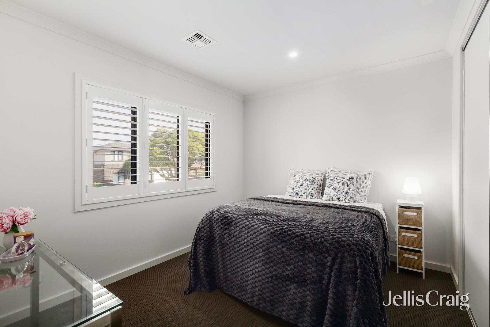 1/8 Havelock Street, Burwood image 6