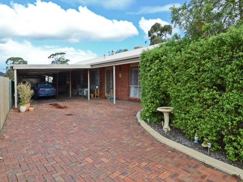 18 Henderson Drive, Lara image 3