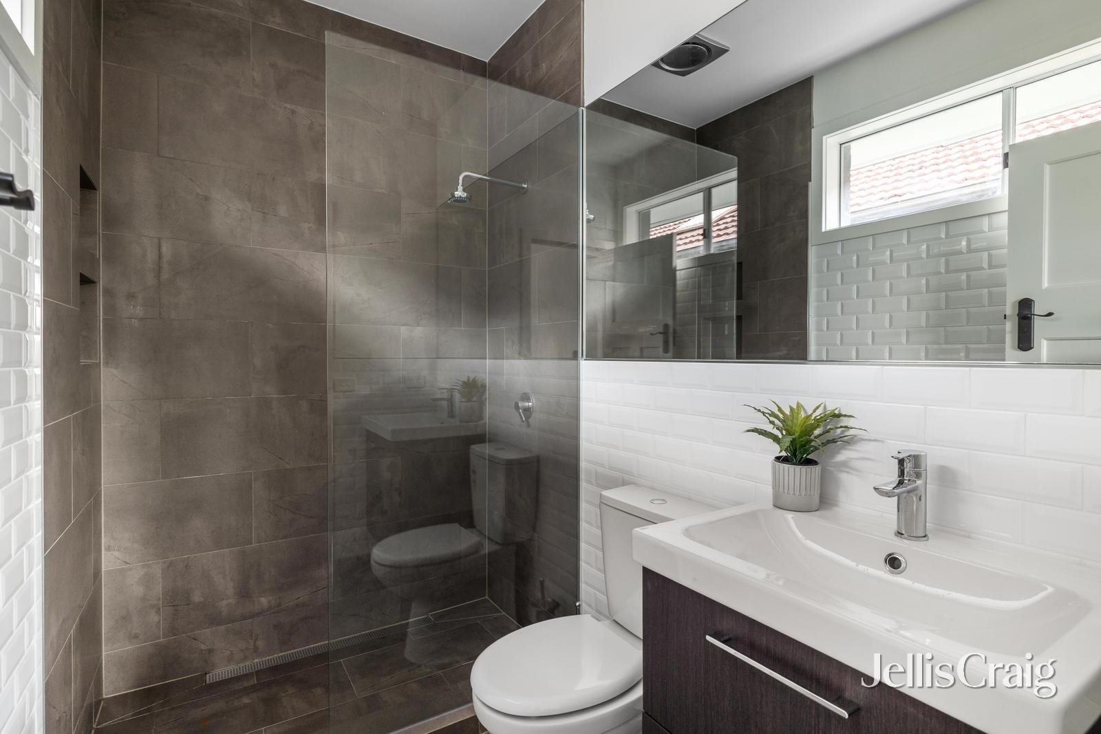 1/8 Hill Street, Bentleigh East image 10