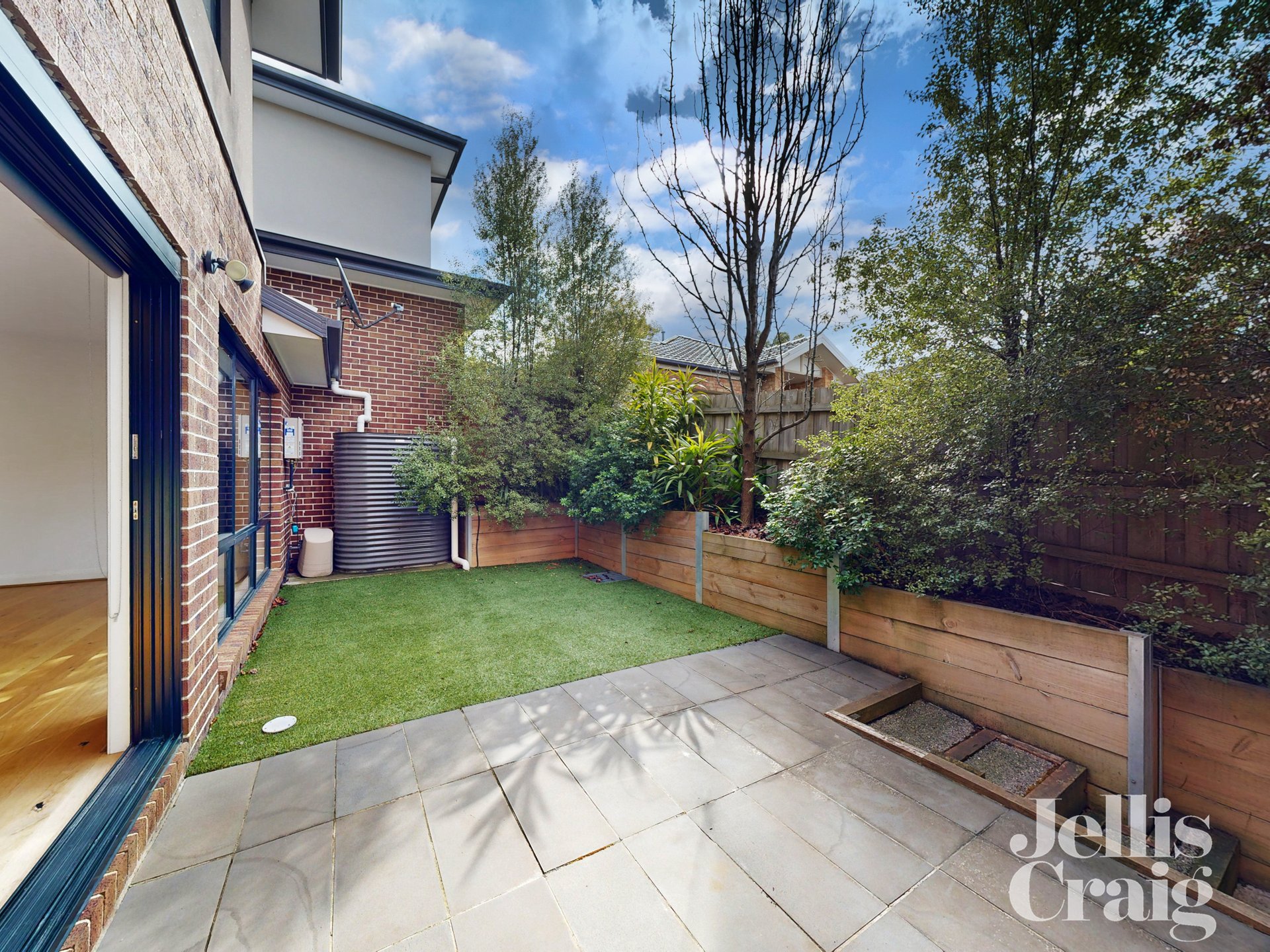 18 Hillside Crescent, Blackburn image 15