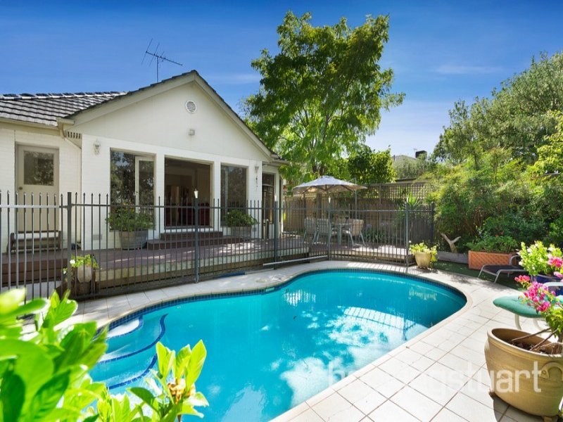 18 Hood Street, Balwyn North image 7