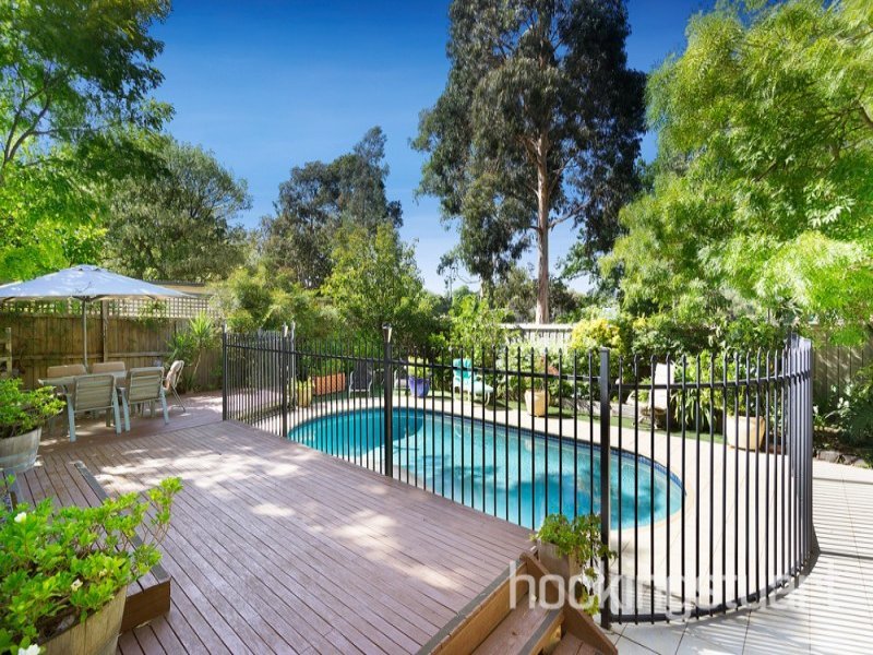 18 Hood Street, Balwyn North image 8