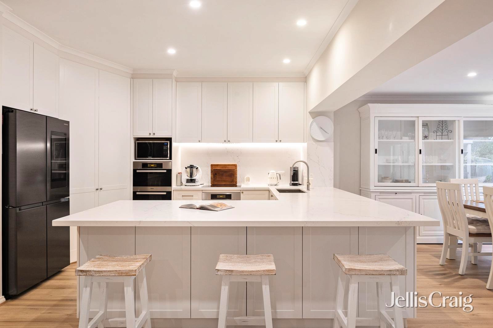 18 Huntingdale Court, Rowville image 5