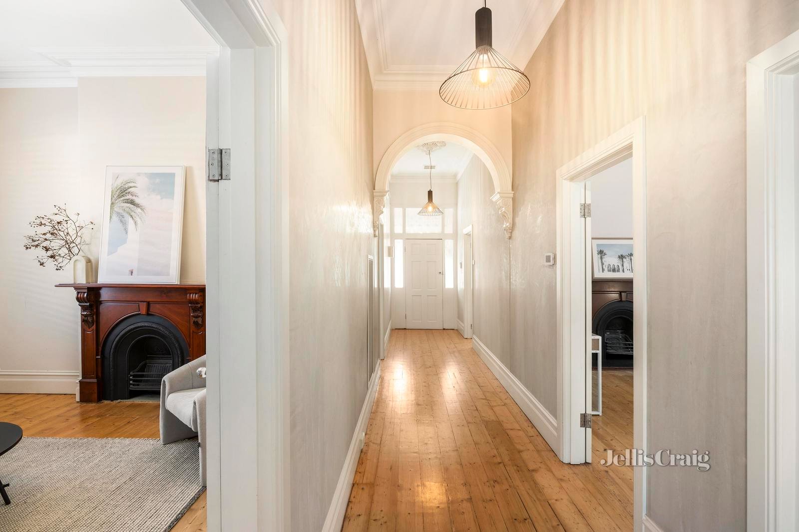 18 Huntly Street, Moonee Ponds image 2