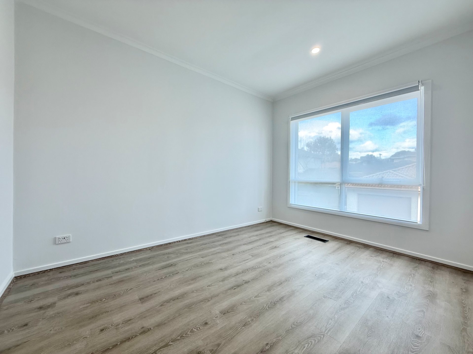 1/8 Ireland Avenue, Doncaster East image 7