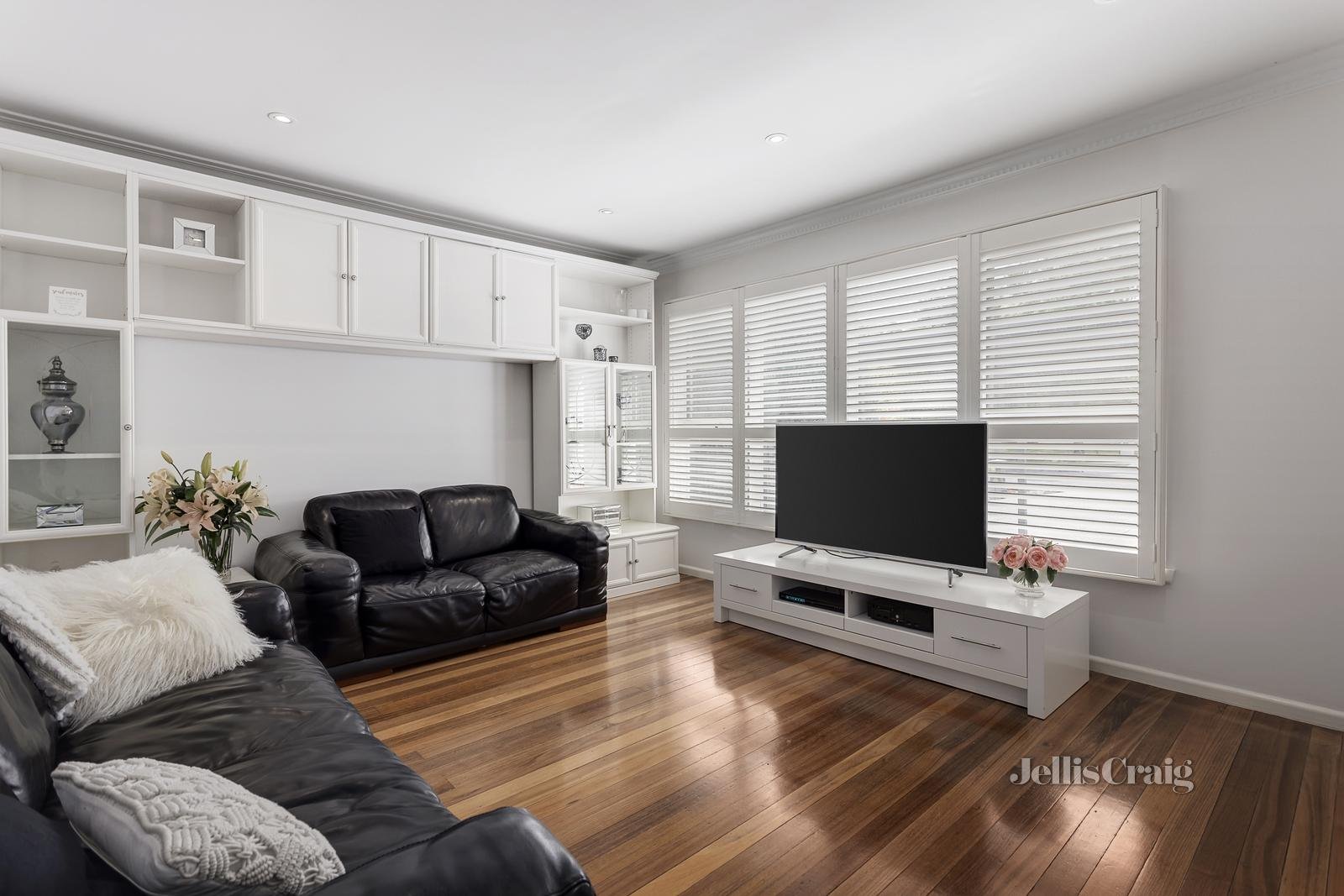 1/8 Jackson Street, Forest Hill image 1