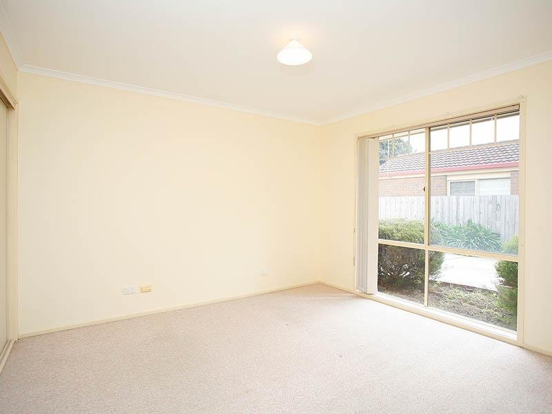 1/8 James Street, Ringwood image 7