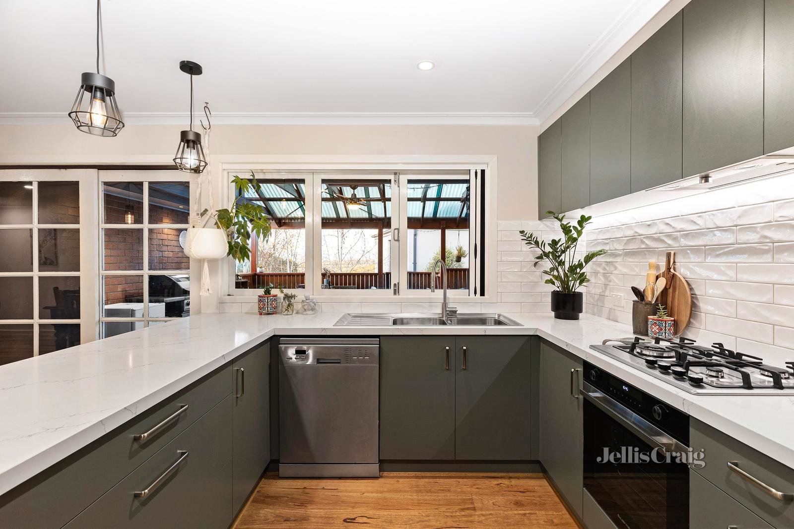 18 Janson Court, Croydon North image 8