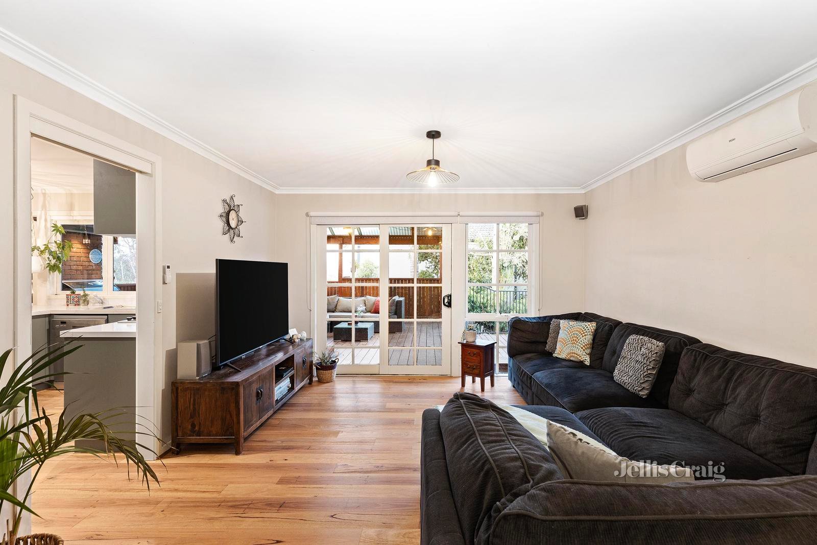 18 Janson Court, Croydon North image 13