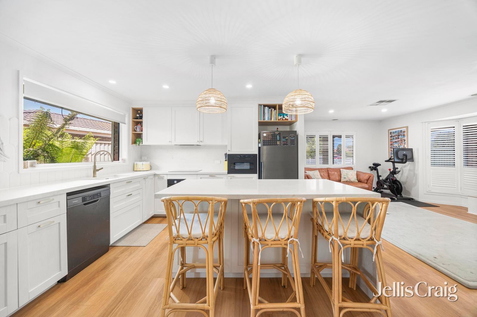 18 Jasmine Drive, Delacombe image 1