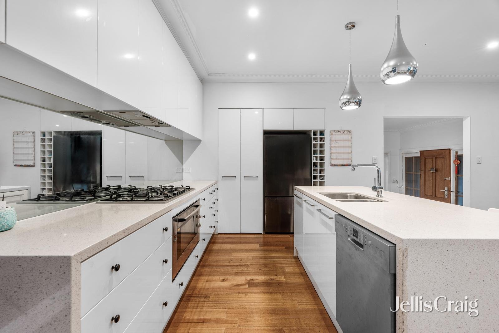 18 Jeffrey Street, Mount Waverley image 5