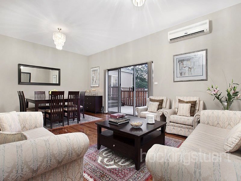 18 Jocelyn Avenue, Balwyn North image 2