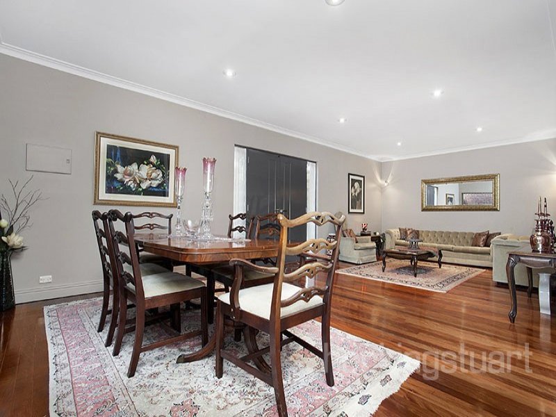 18 Jocelyn Avenue, Balwyn North image 4