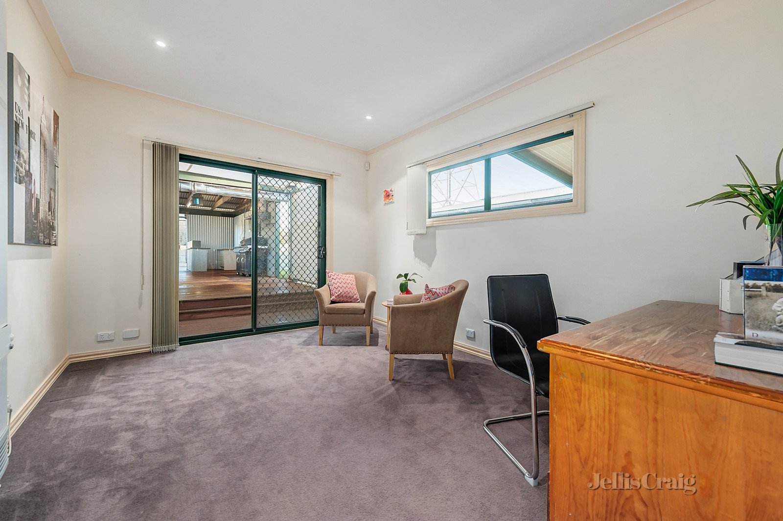 18 Johnson Drive, Glen Waverley image 7