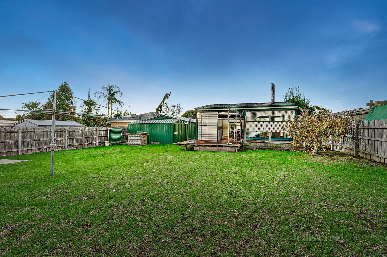 18 Johnson Drive, Glen Waverley image 10