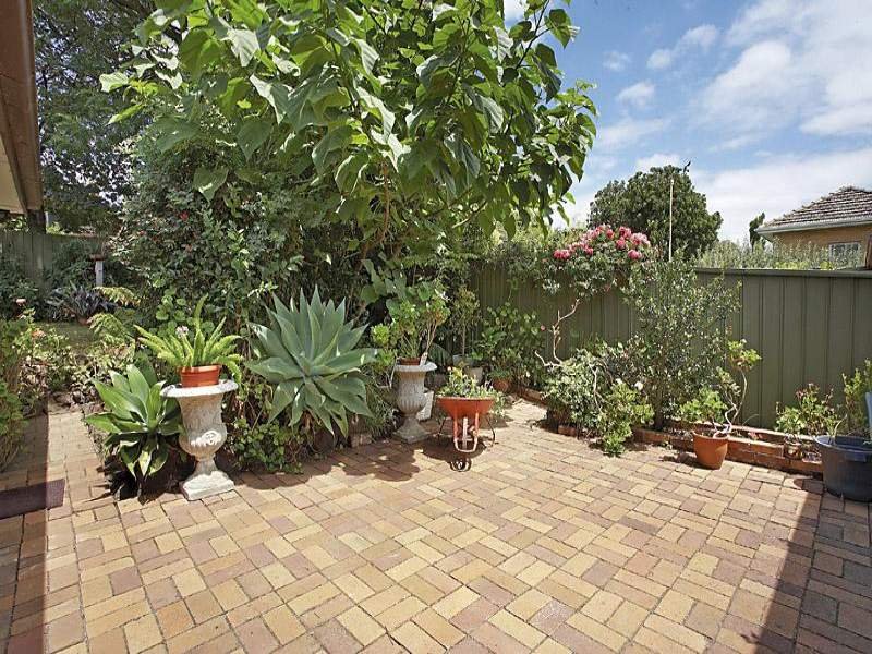 18 Jonathan Avenue, Burwood East image 7